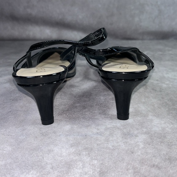 EUC Stuart Weitzman Women Sz US 7B / EU 37.5 Black Slingback Heels PVC Toe Sleek - Picture 2 of 9